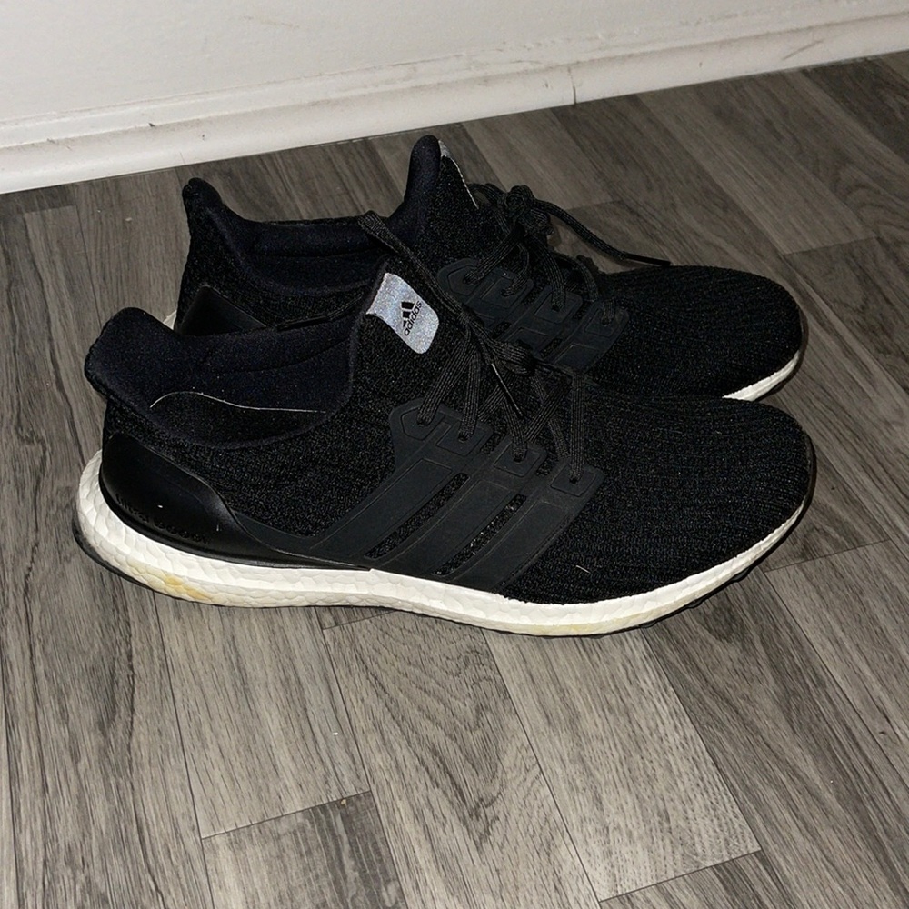 🚫 SOLD 🚫 Adidas boost